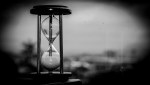 Hourglass / Image by Eduin Escobar from Pixabay
